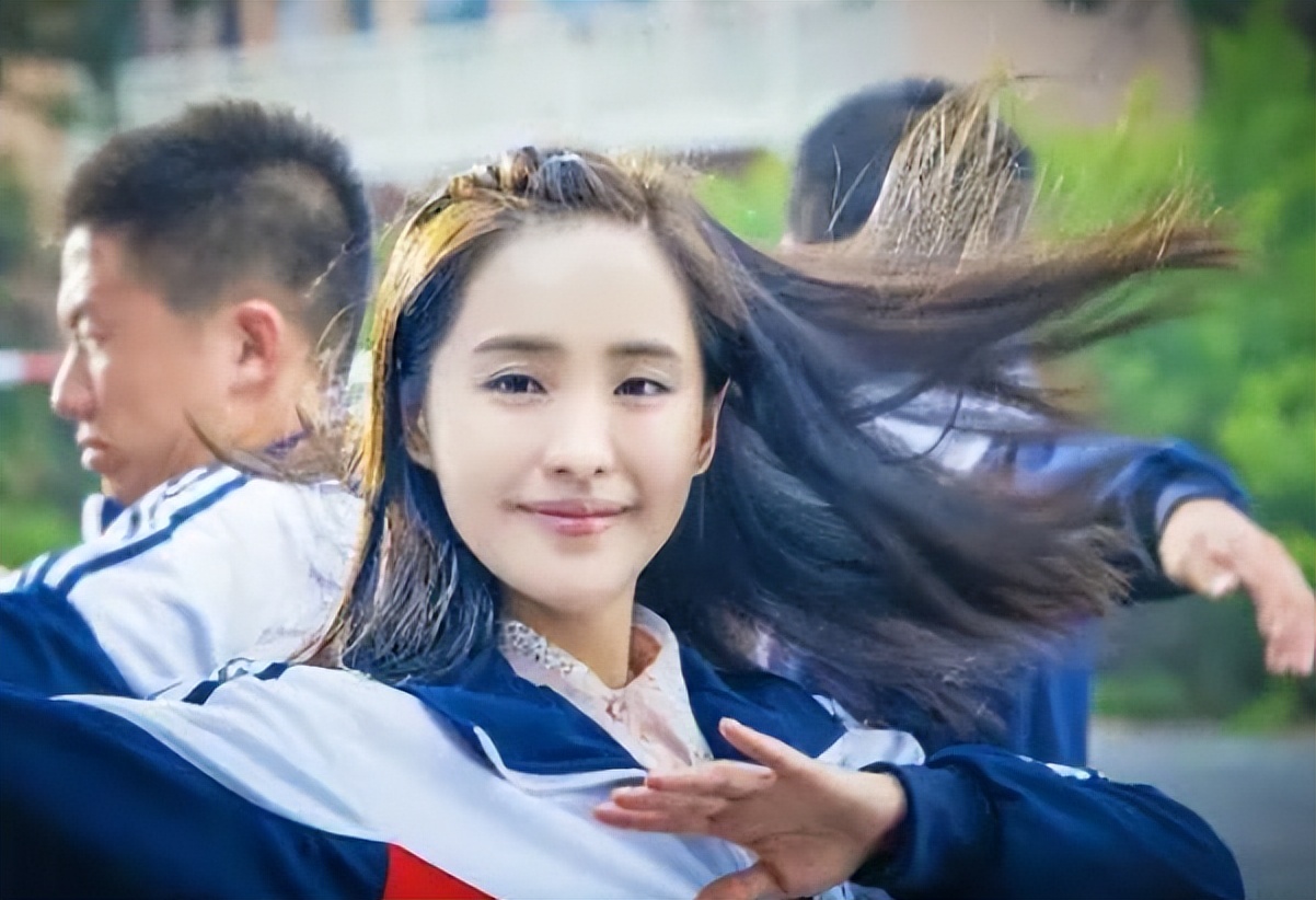 正午阳光|颜值太低别演“美人出浴”!有人一眼万年,有人想把她按水里