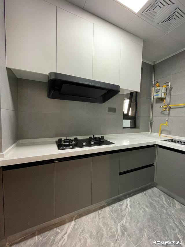 她家全屋刷流行色，全屋打扫干净效果真心漂亮，给大家分享一下！