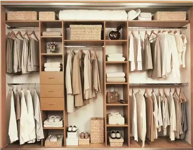 定衣柜别再瞎做隔板了，这样设计衣服能装200件，照着做就行