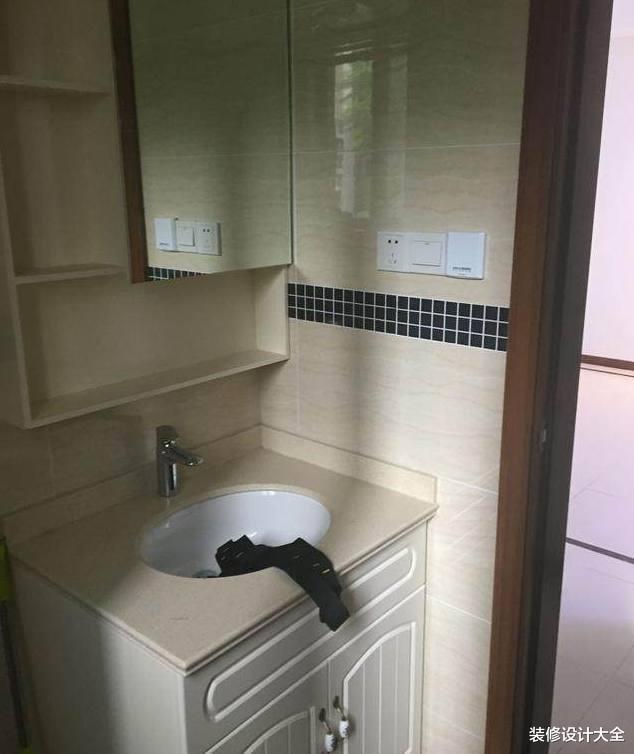 买的精装房终于等到交房了,进门就傻眼!精装房就这样?