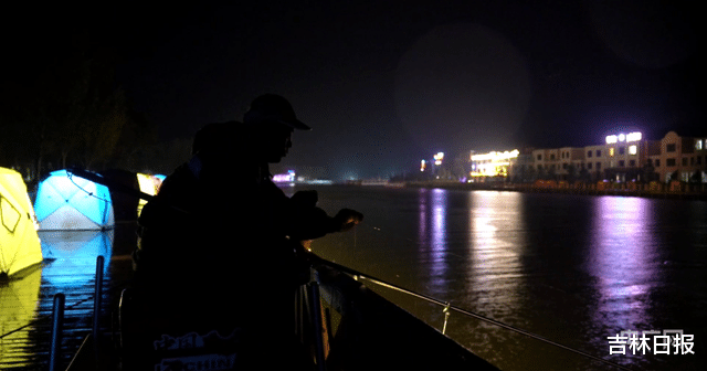 查干湖|「组图洗眼」查干湖夜钓 一份雨夜的专属浪漫