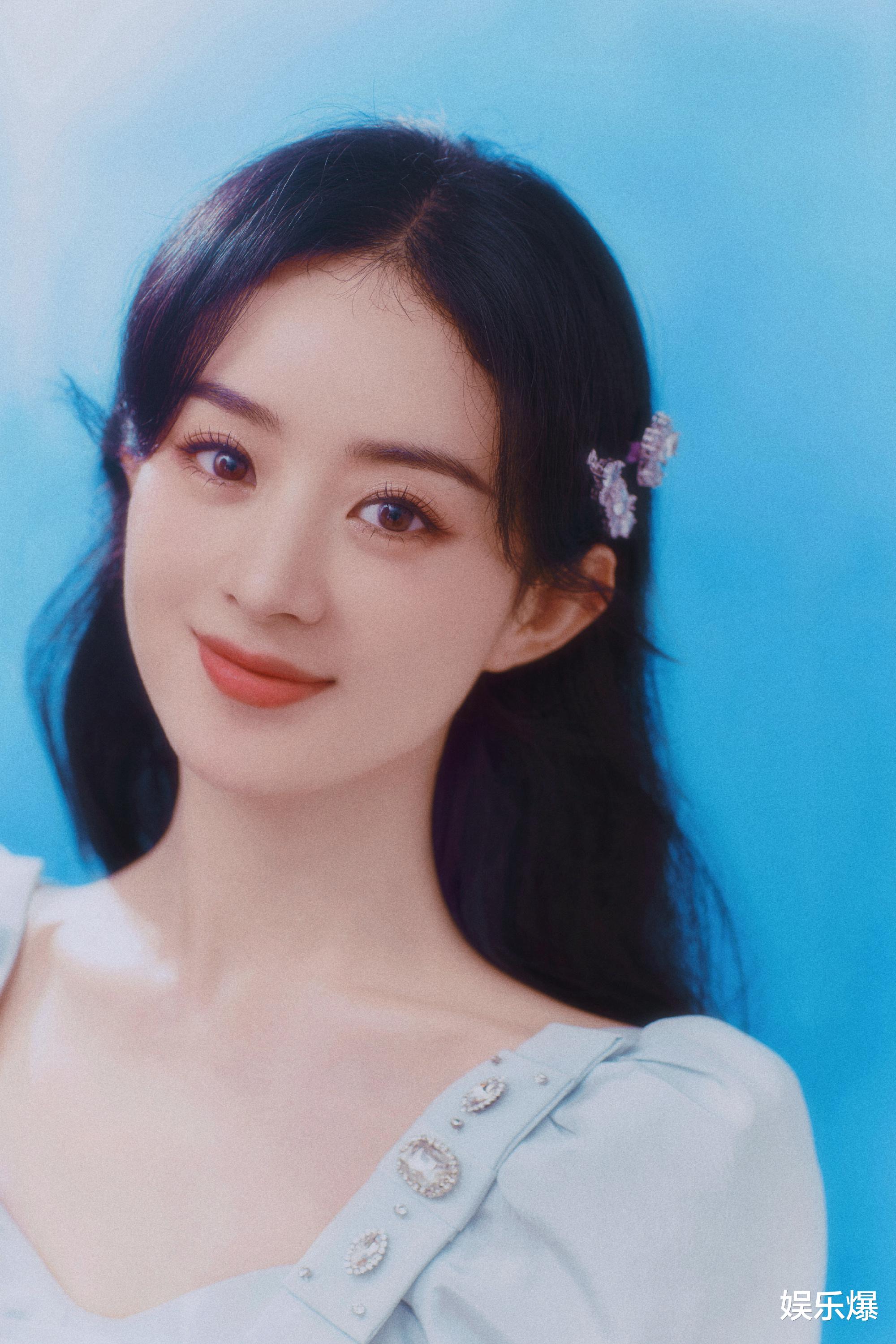 赵丽颖|赵丽颖久违直播营业,穿公主裙化身在逃公主,状态良好获称赞