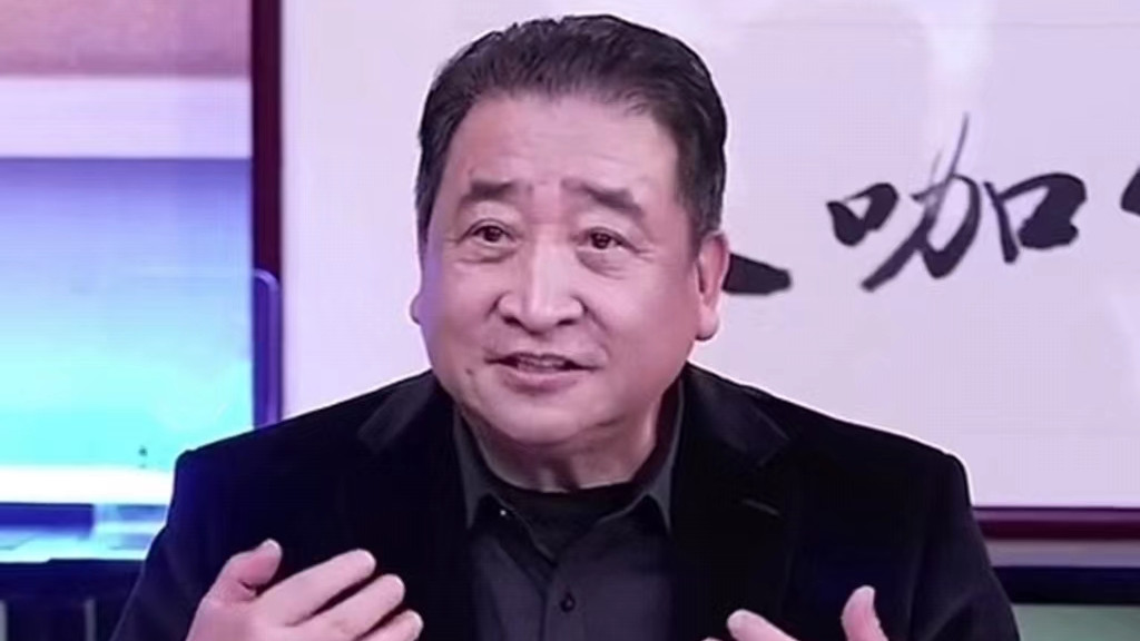 姜昆|姜昆谈相声演员的着装要求，称大褂不能花里胡哨，疑似讽刺德云社