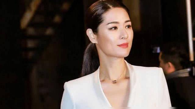 娱乐圈|她是“中国第一美女”,因丈夫不忠诚退出娱乐圈,回农村种地!