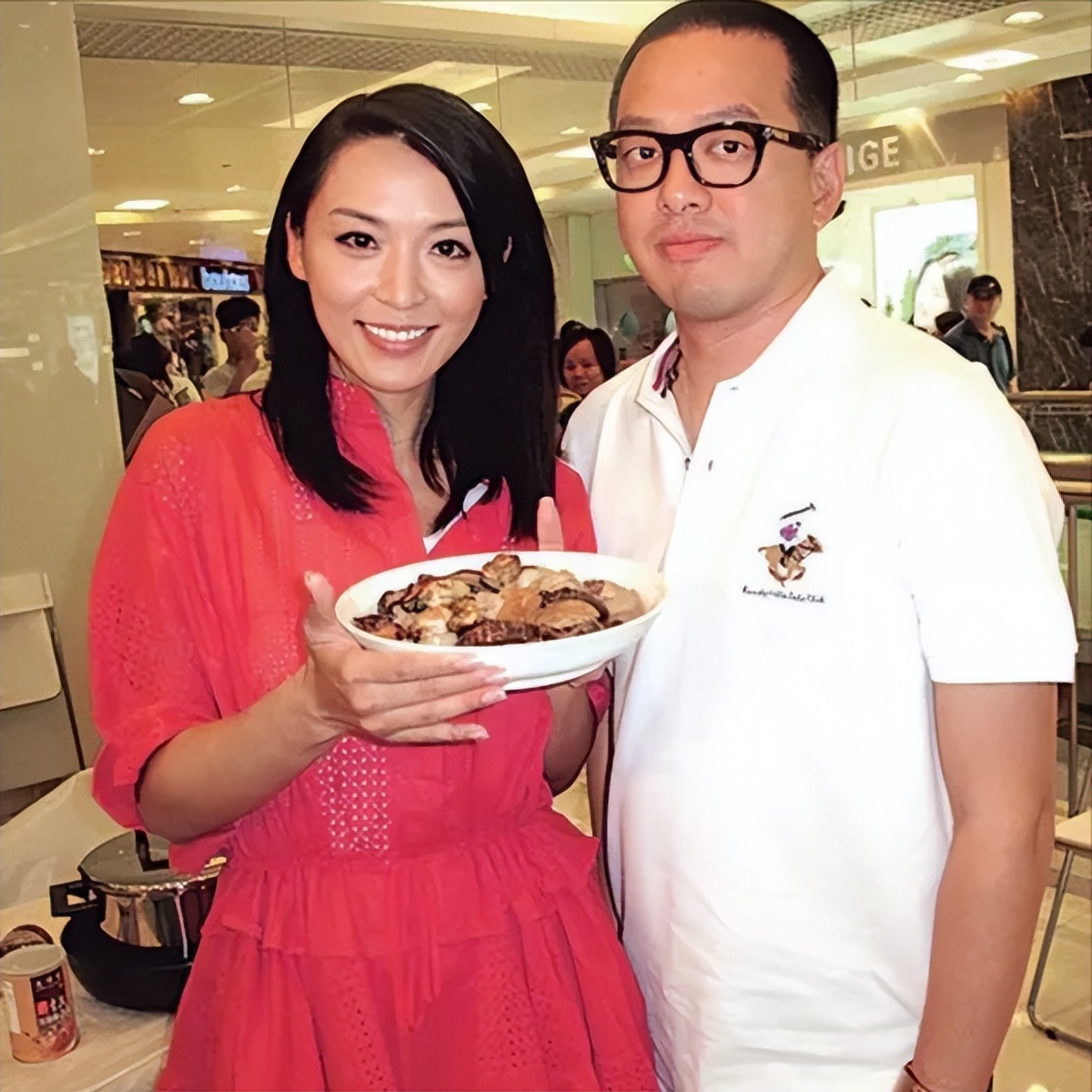 陈炜|恭喜！48岁TVB花旦低调再婚，嫁医生男友成俩娃后妈，距丧父刚2月