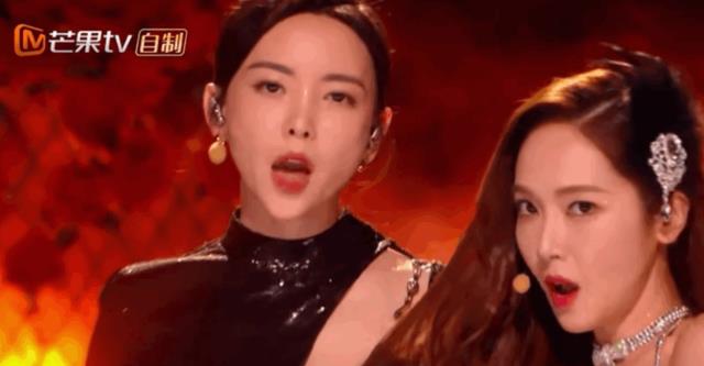 于文文|奇葩《浪姐3》!郑秀妍于文文《senorita》双人探戈,居然输了!