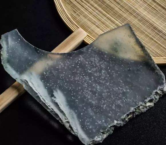 翡翠|买翡翠不能只认木那、大马坎等大场口！这样才能避免吃亏