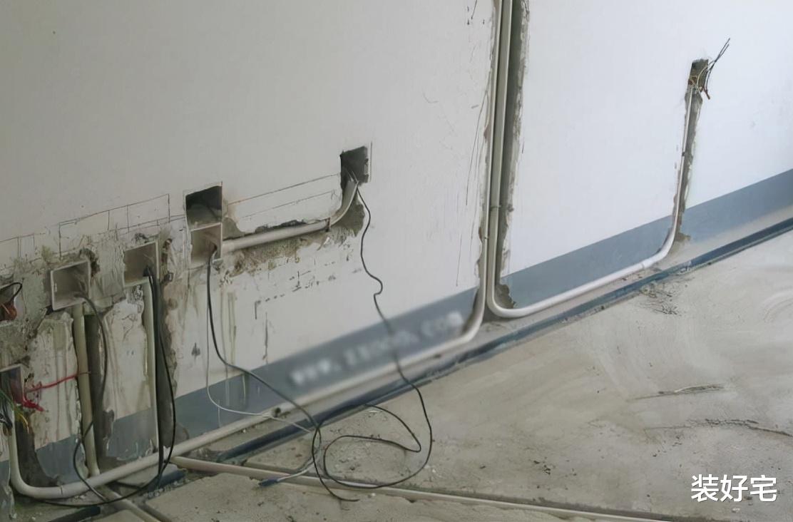 电路施工大忌！老电工透露，这样做费钱还影响使用，一点都不值！