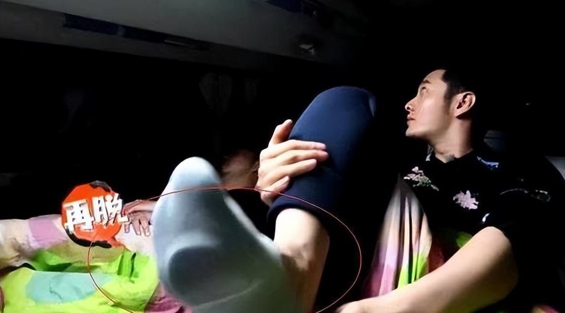 黄晓明|44岁的黄晓明，还在为身高“自卑”？