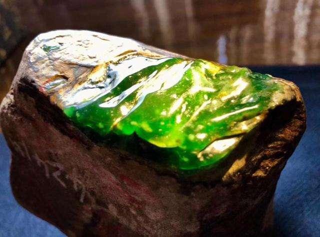 翡翠|翡翠原石怎么鉴别?内行人是这样说的