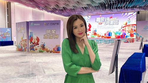 张文慈|港星张文慈：从演员到带货主播，“靠自己的努力赚钱有什么问题”？