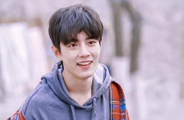 肖战|“鹅厂”为肖战送6月祝福，肖战直接“闪现”到北京，工作很顺利