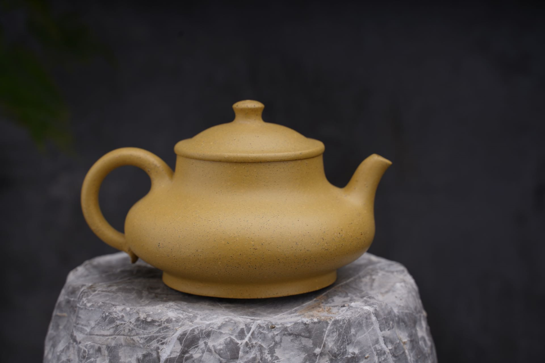 |宜兴紫砂名家【周海英】紫砂壶《宋韵》