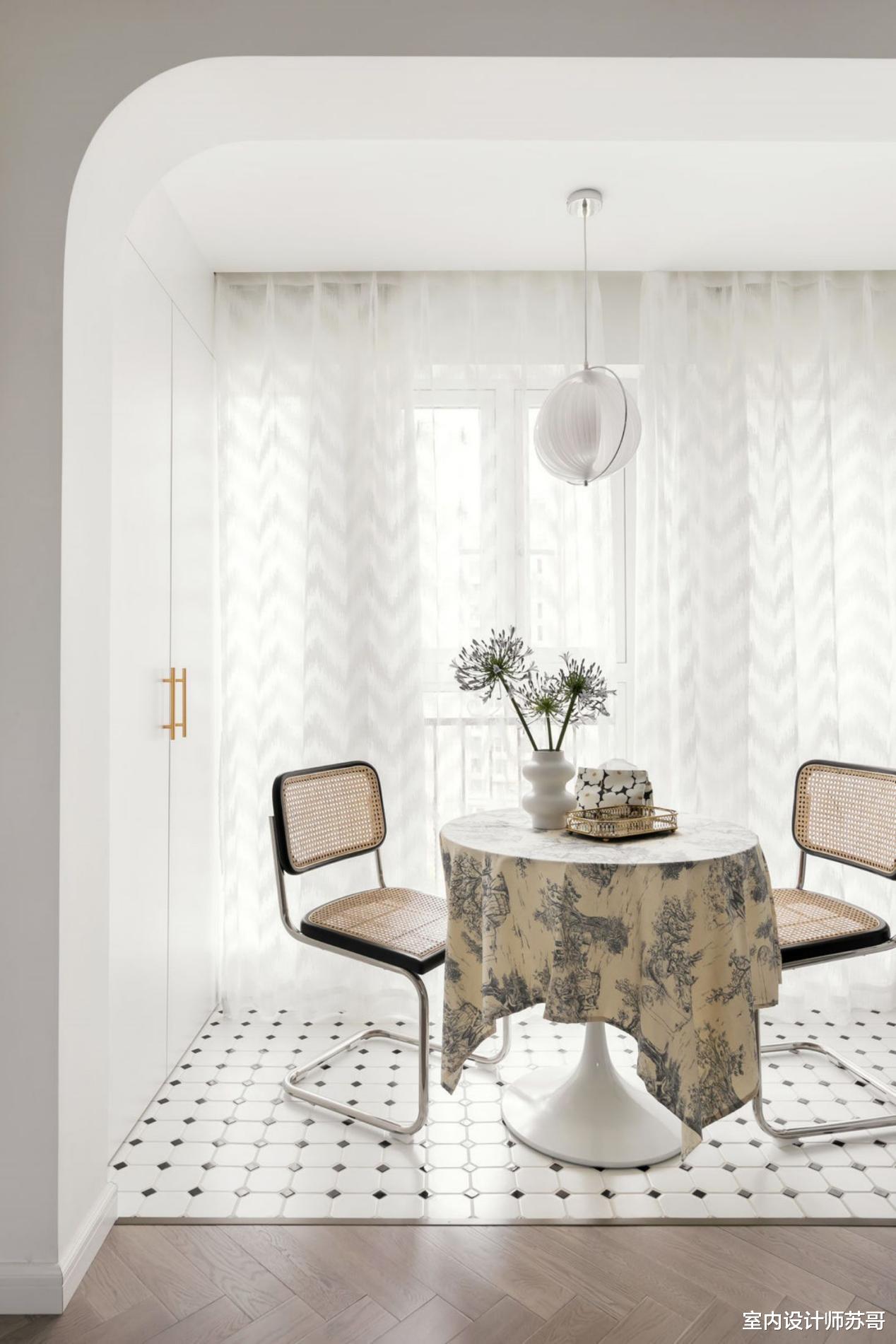 深蓝优雅的简法公寓，感受来自蓝白的清新，实现优雅和现实的共存