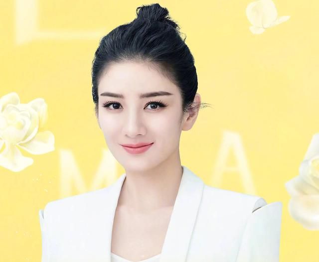 黄奕|演员黄奕,有过两段婚姻,心疼女儿太懂事