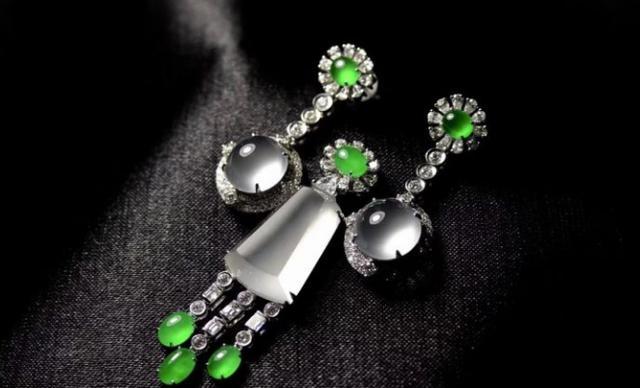 k金|翡翠成品为什么喜欢用18k金镶嵌？看完这3点你就懂了