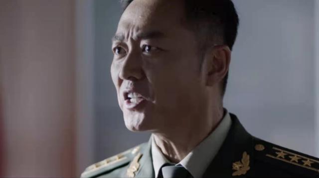 杨洋|军艺校草杨洋,新剧再现军旅雄风,全能选手却惨遭淘汰,惹人心疼