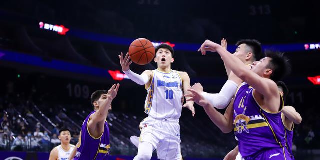 刘晓宇|不走了！刘晓宇再签一年大合同，感谢秦晓雯