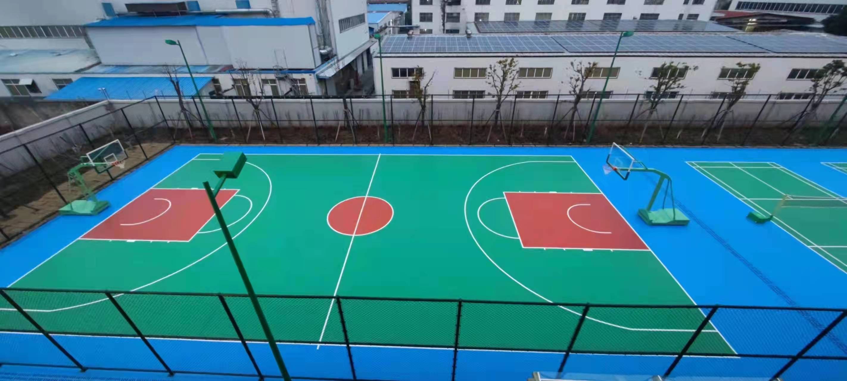 硅PU球场材料施工过程的监理需要注意哪些问题？