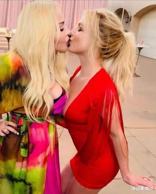 麦当娜|美国资深级歌手麦当娜在TIKTOK上宣布出柜,坐实同性恋传闻