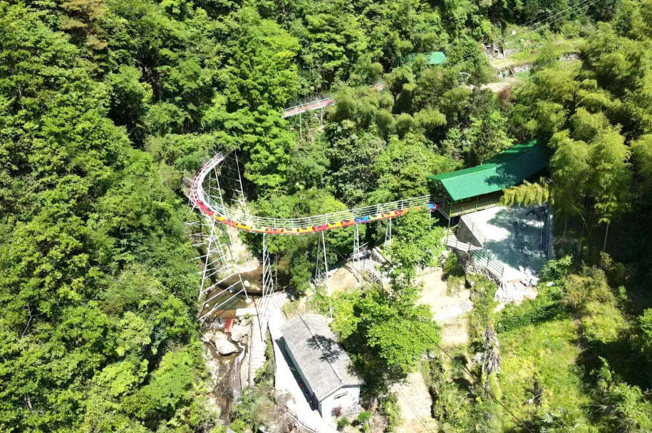 露营|旅游“破冰” 他们不一样