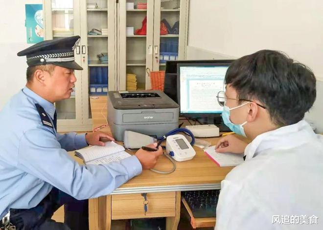 2021年,13岁女孩右脚无力,被针灸数针后死亡