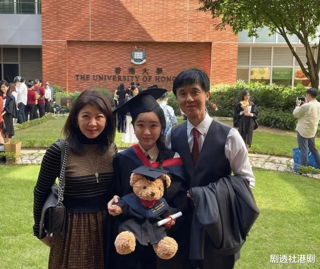 香港小姐|两大“学霸”港姐被曝受训期当众大吵,一个有“公主病”一个是“直肠子”