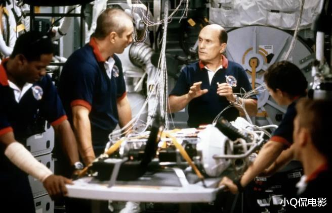 欧美明星|全球票房最高的6部灾难电影，每部都是视觉盛宴