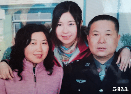 心肌梗塞|一路走好!百万粉丝网红晓菲姐父亲心梗去世,曾是优秀的人民警察