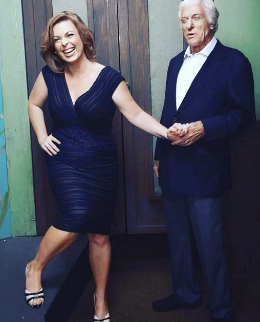 张天爱|好莱坞96岁传奇导演将50岁妻子宠成公主 讨厌别人说她是“拜金女”