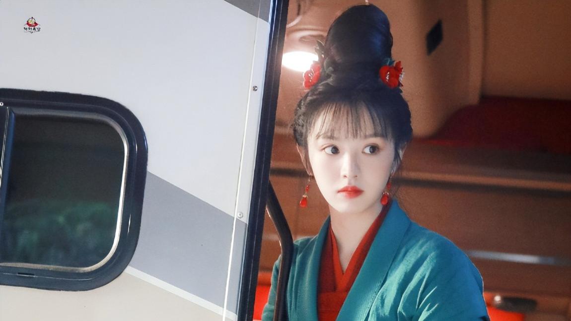 卡戴珊|《田耕纪》更新剧照！田曦薇曾舜晞温馨种田，路透照令人心动！