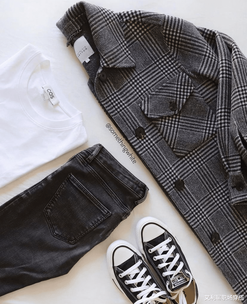 穿衣搭配|换季必须买新衣服?10套旧衣搭配思路,用基础款就能足够时髦