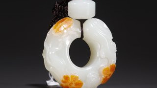 梅花|旧藏·和田玉籽料梅花鸣蝉挂件