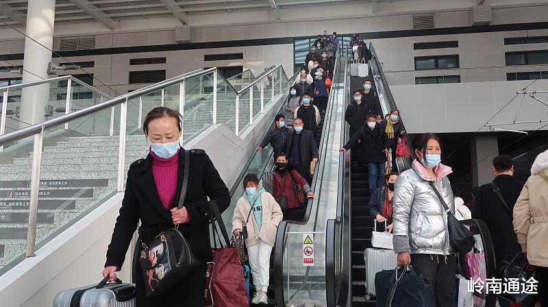 保安|中年男人失业,网约车,外卖,保安怎么选?我建议干老本行!