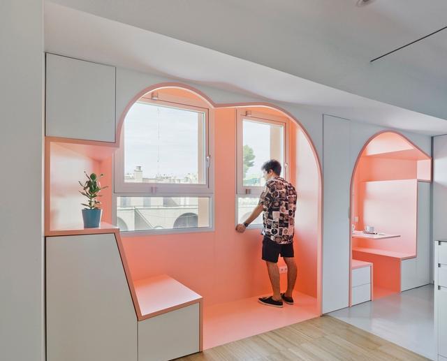 厨房带个假飘窗，砸掉不如留着，改卡座+收纳型餐厅，用餐更享受