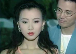 杨幂|54岁萧蔷新恋情!12段情史皆失败,身材火辣,被嘲不看脸就行