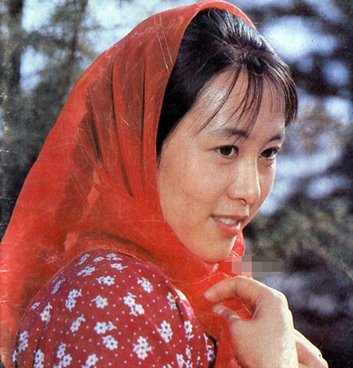 吴玉芳|吴玉芳：25岁嫁“乒乓王子”，生了2个漂亮女儿，年近60美成30岁