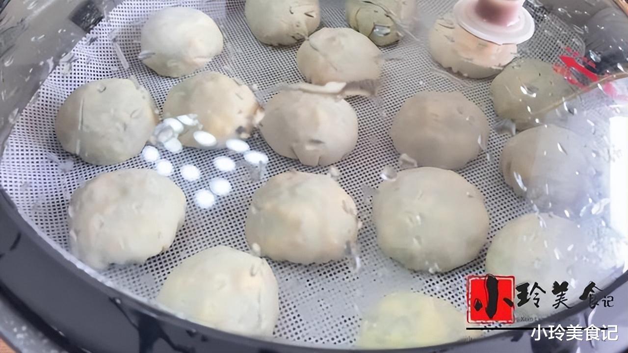 教你做菠菜馅小笼包，皮薄大馅，鲜香味美，好吃又解馋，真香