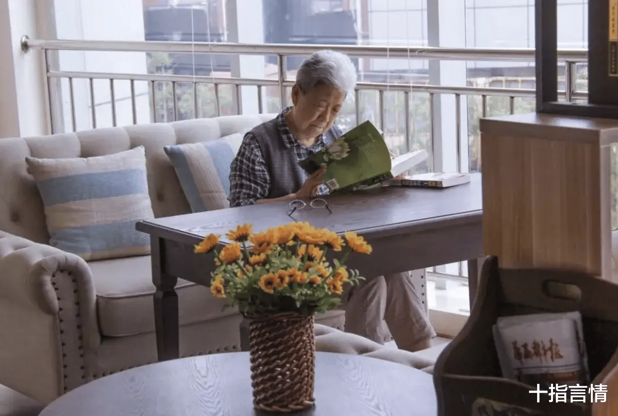 老伴走后,60岁阿姨提前立遗嘱,儿媳听完后直言:还是您活得明白