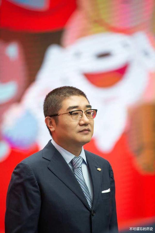 惠普|刘强东卸任京东CEO！出门打扮随意不在乎形象，该跟娇妻学学打扮