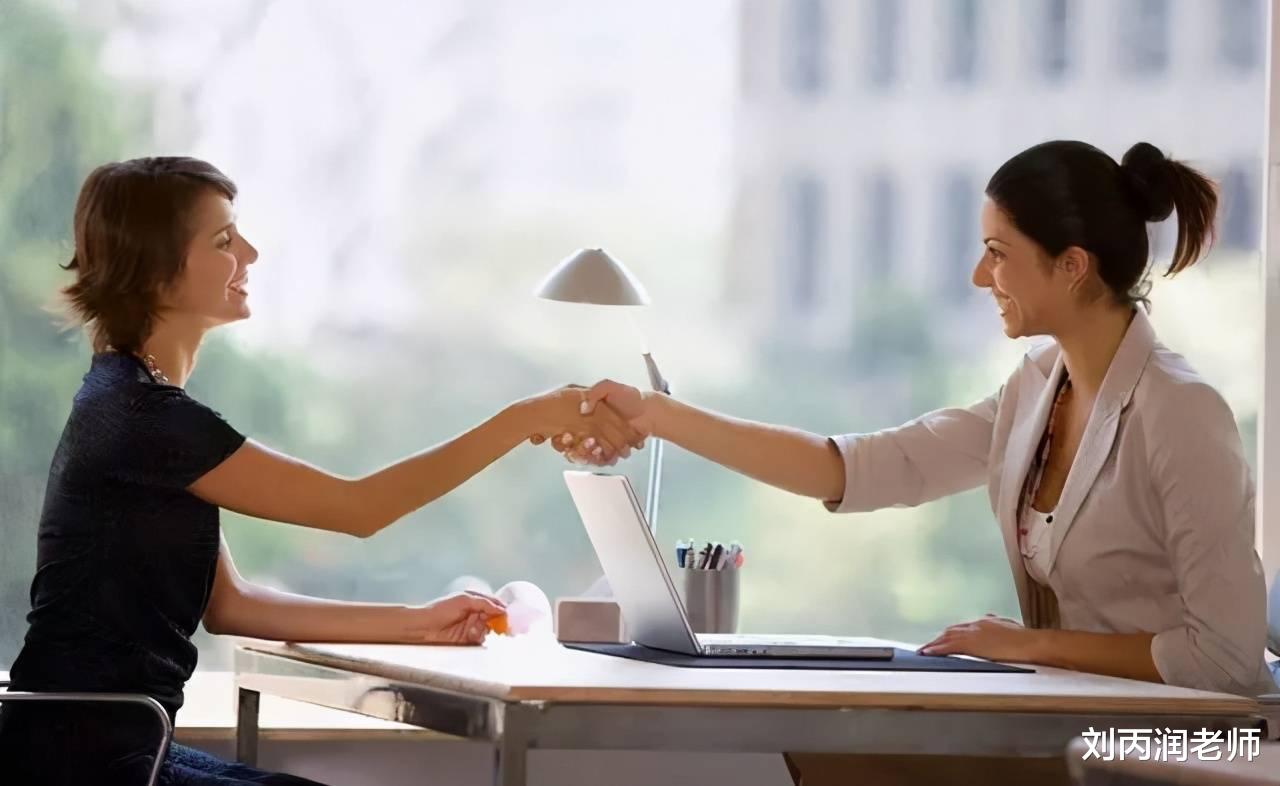 安徽|纹身女孩就一定是坏女孩吗？为啥面试时总被拒绝？纹身有错？