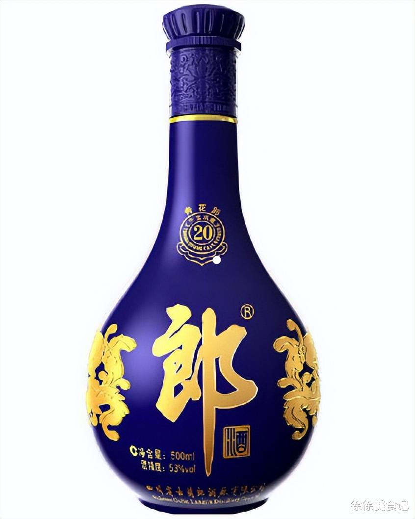 江苏58岁百亿富翁,一婚礼上随礼200,却喝了2瓶茅台,网友:抠门