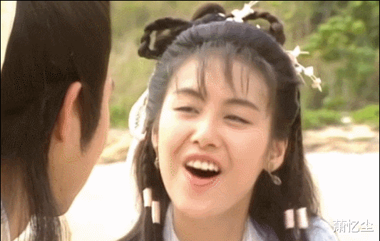 朱茵|古装剧满屏丸子头，再见不到朱茵这种“小辫子+发带”的灵动了