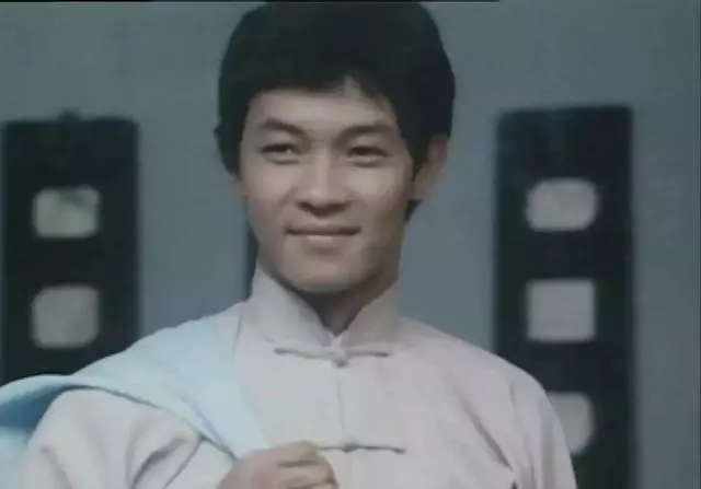 TVB|68岁TVB「御用管家」从一线惨变闲角，熬足48年坚持不退休！