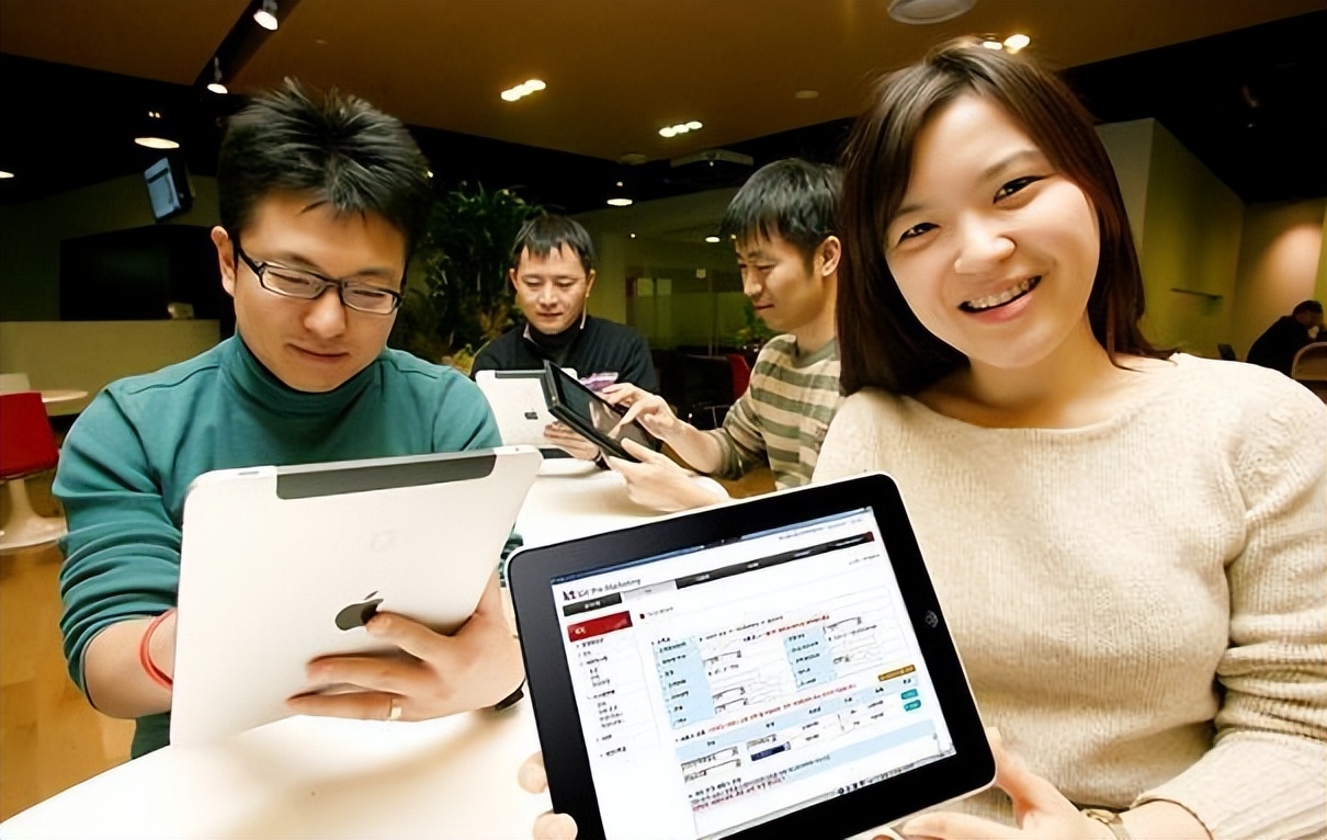 招聘|北大教授直言不讳，称未来可能会有3种职业“取代”，你在其中吗