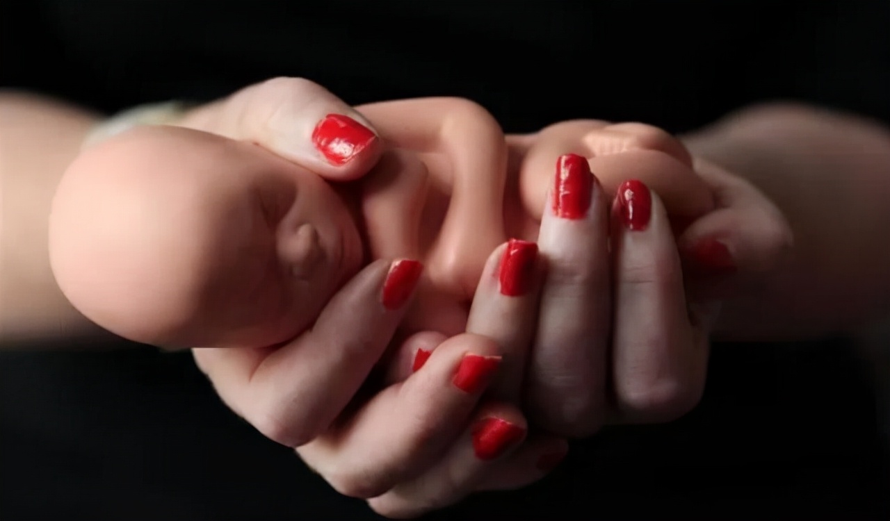 张柏芝|张柏芝中途打断怀孕4月跳劲舞孕妇，自曝生完老大曾流产4次