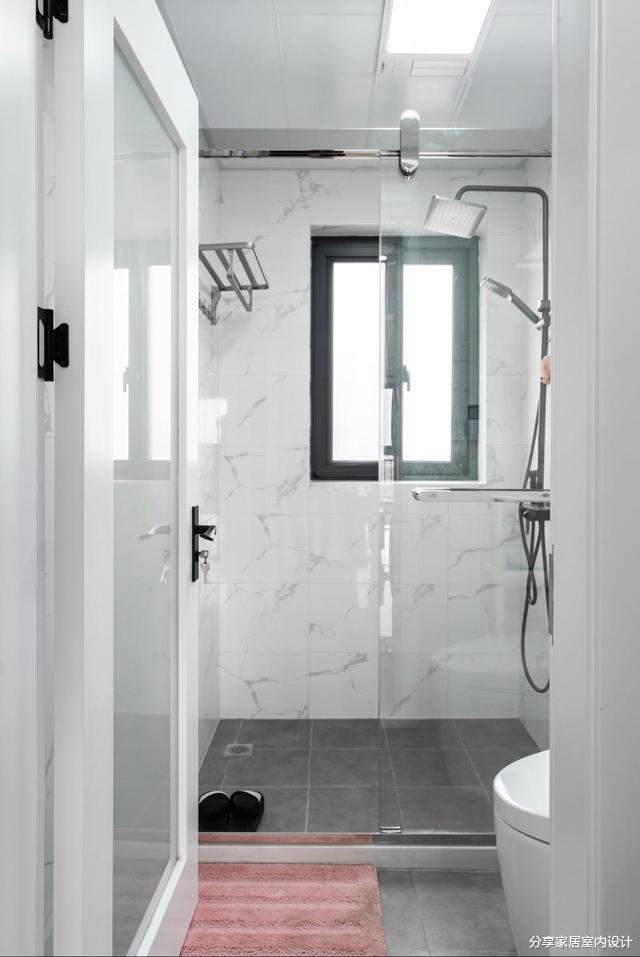 她家新房装修现代简约风格,放弃复杂造型,全屋简单舒适又耐看!