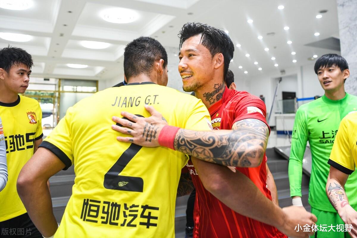 曝中超重磅交易:海港将签蒋光太,复制国足防线,贺惯加盟大连