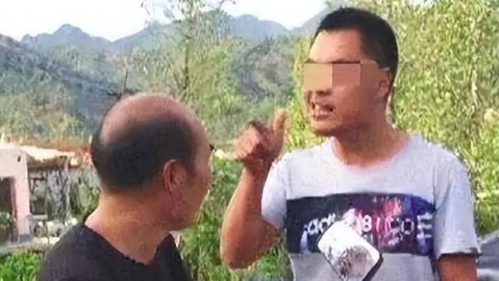 ?2018年河南小伙殴打59岁老师判刑1年，该老师曾被称“四大暴君”！