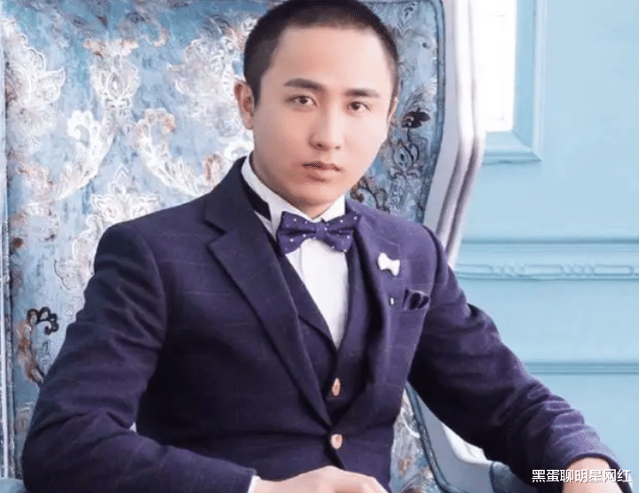 东方阿保发飙!怒斥散打哥欠钱不还,爆料二驴、张二嫂“涨假粉”